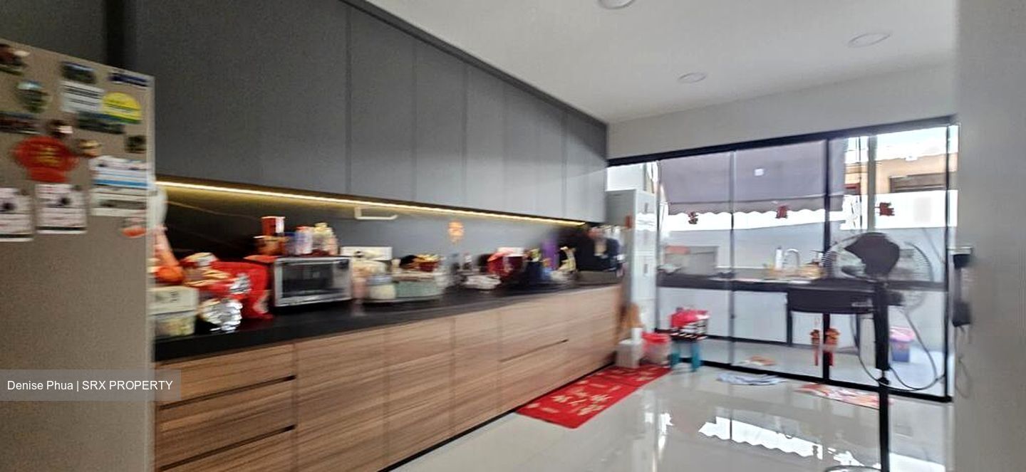 Sea Breeze Terrace (D16), Terrace #462519051